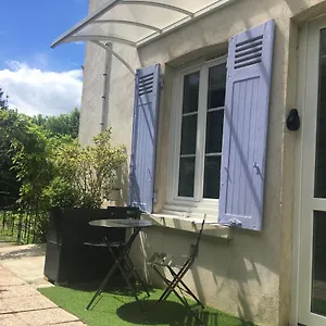 https://la-perle-de-lisle.hotels-rhonealpes.com