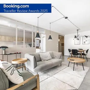Appartement Elegant T3 Au Panier Vieux Port Avec Terrasse Privee Et Parking, Marseille